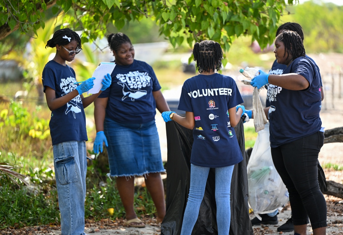 Jamaicans Urged to Clean the Beaches Regularly