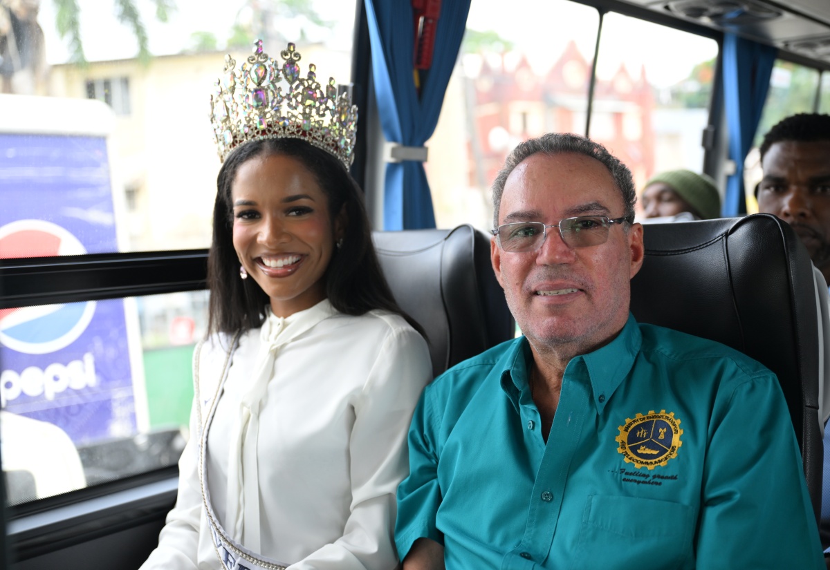 JUTC Launches New Port Antonio to Kingston Bus Route