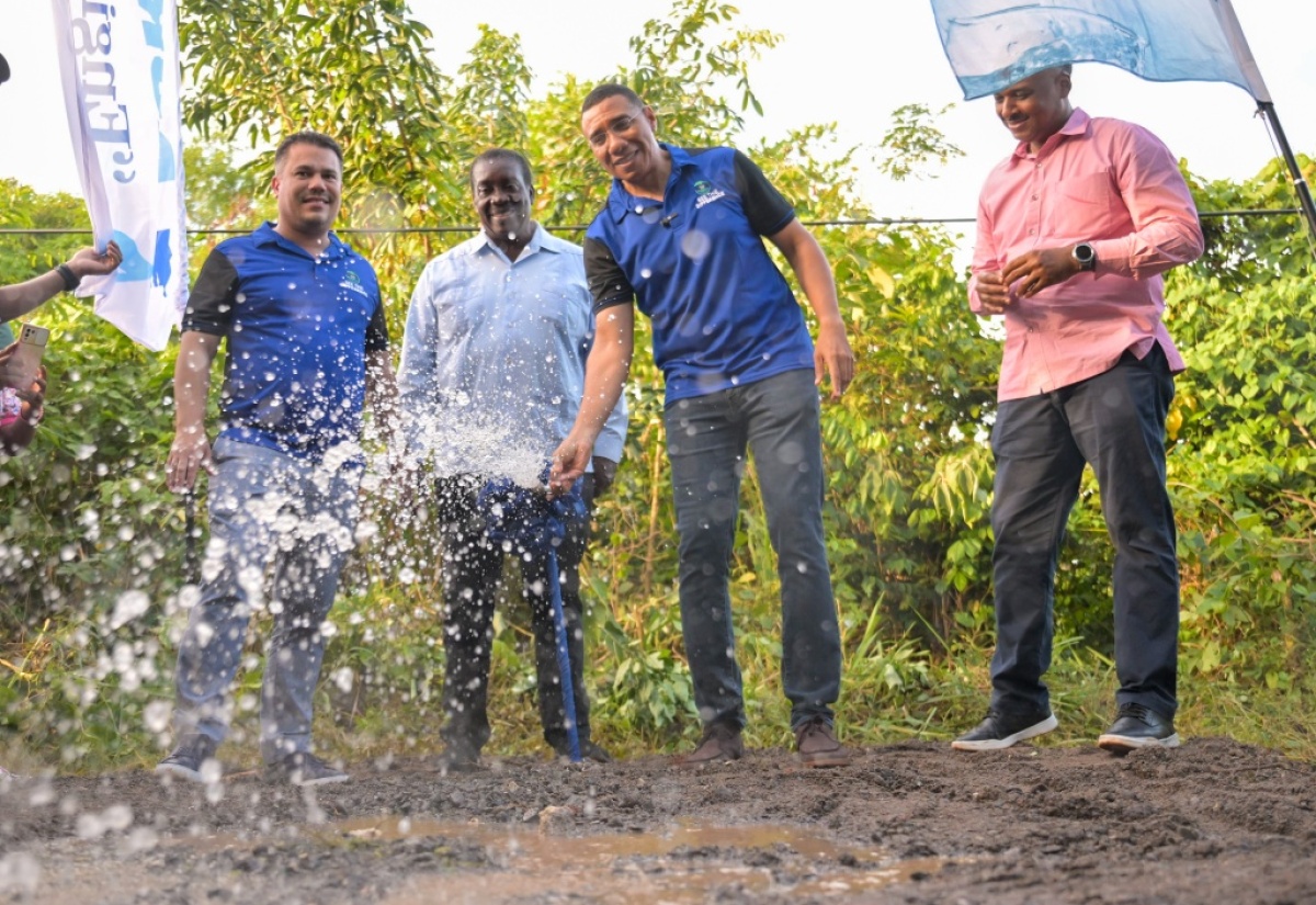 Gov’t Signs CDB Loan Agreement for Rural Water Programme