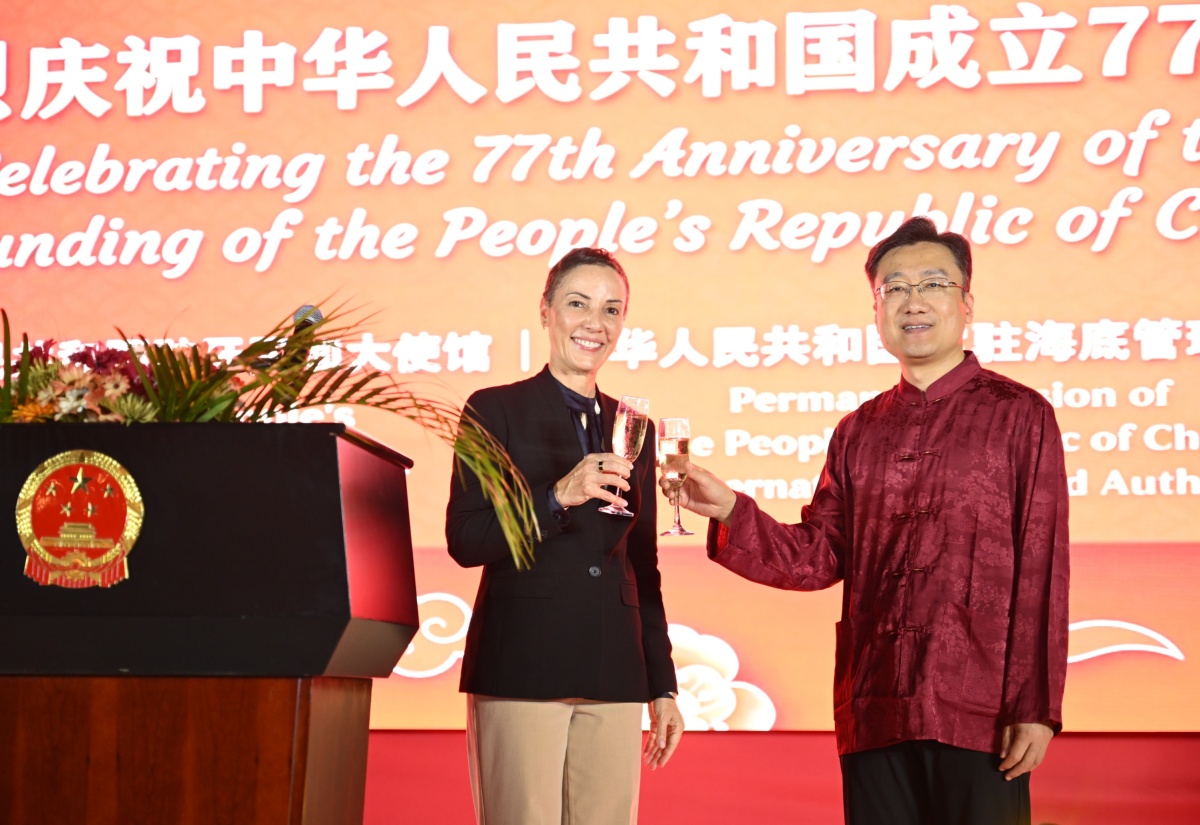 Foreign Affairs Minister Extends Congratulations to China