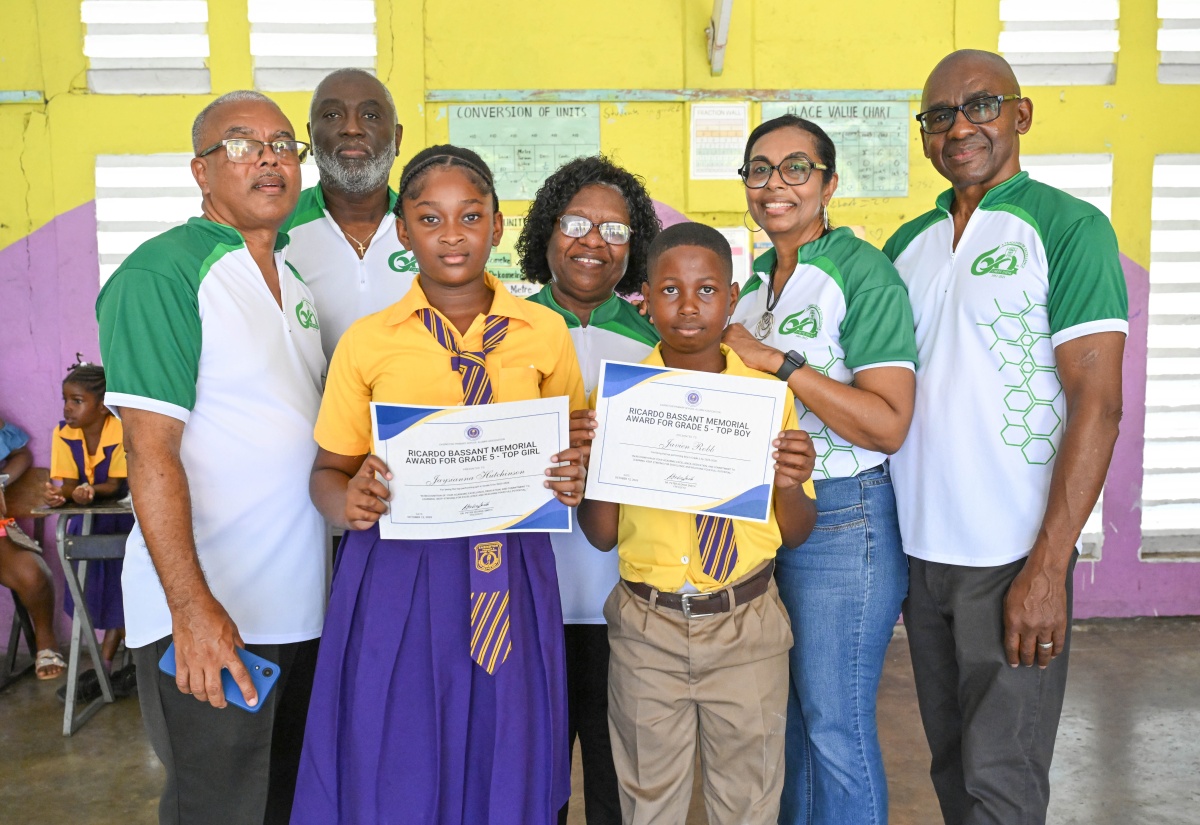 Morant Bay High School Alumni Association ‘Gives Back’ to Easington Primary