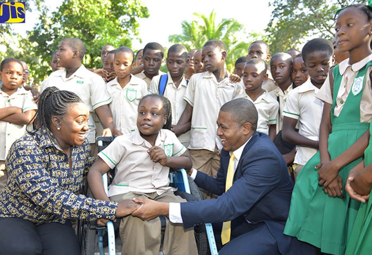 State Minister Green Offers Encouraging Words to GSAT Students