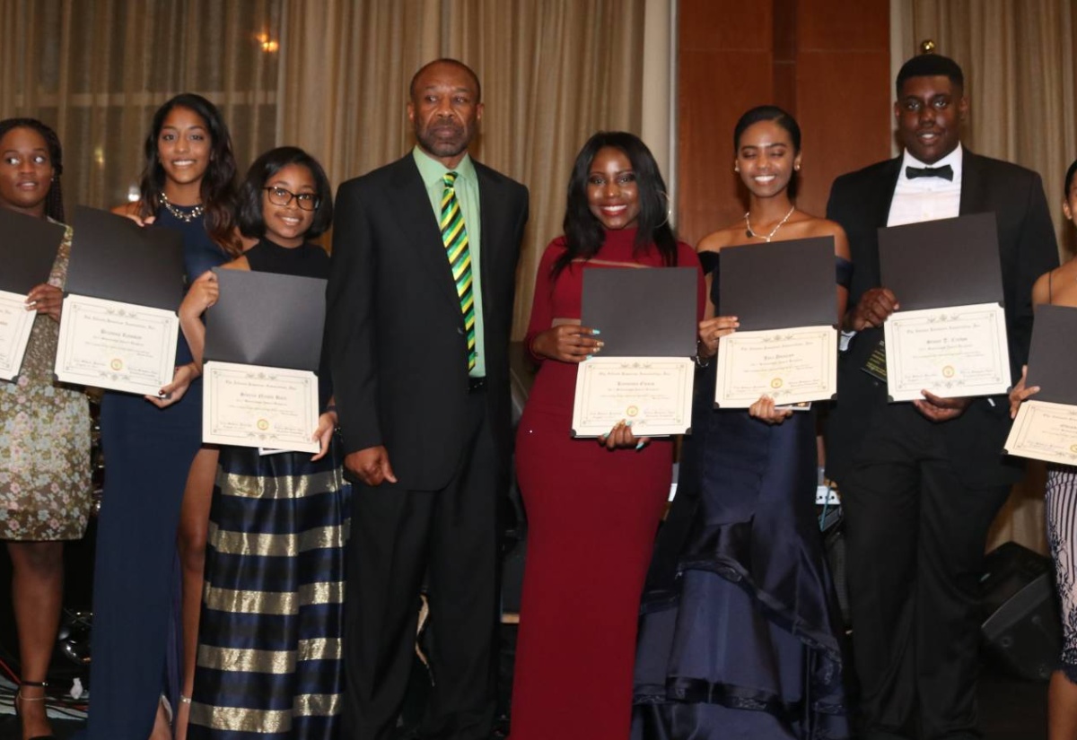 Atlanta Jamaican Association Awards 13 Scholarships