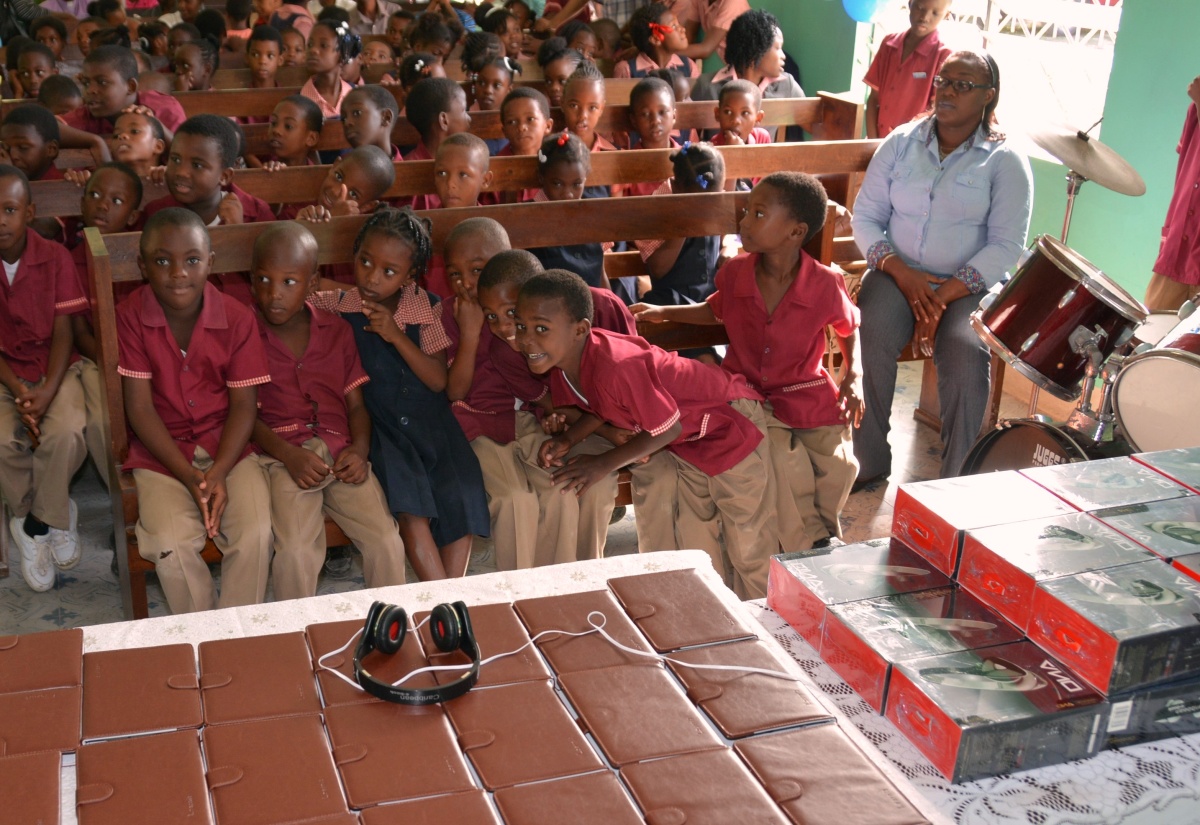 Lethe Primary Gets Computer Tablets from Past Students