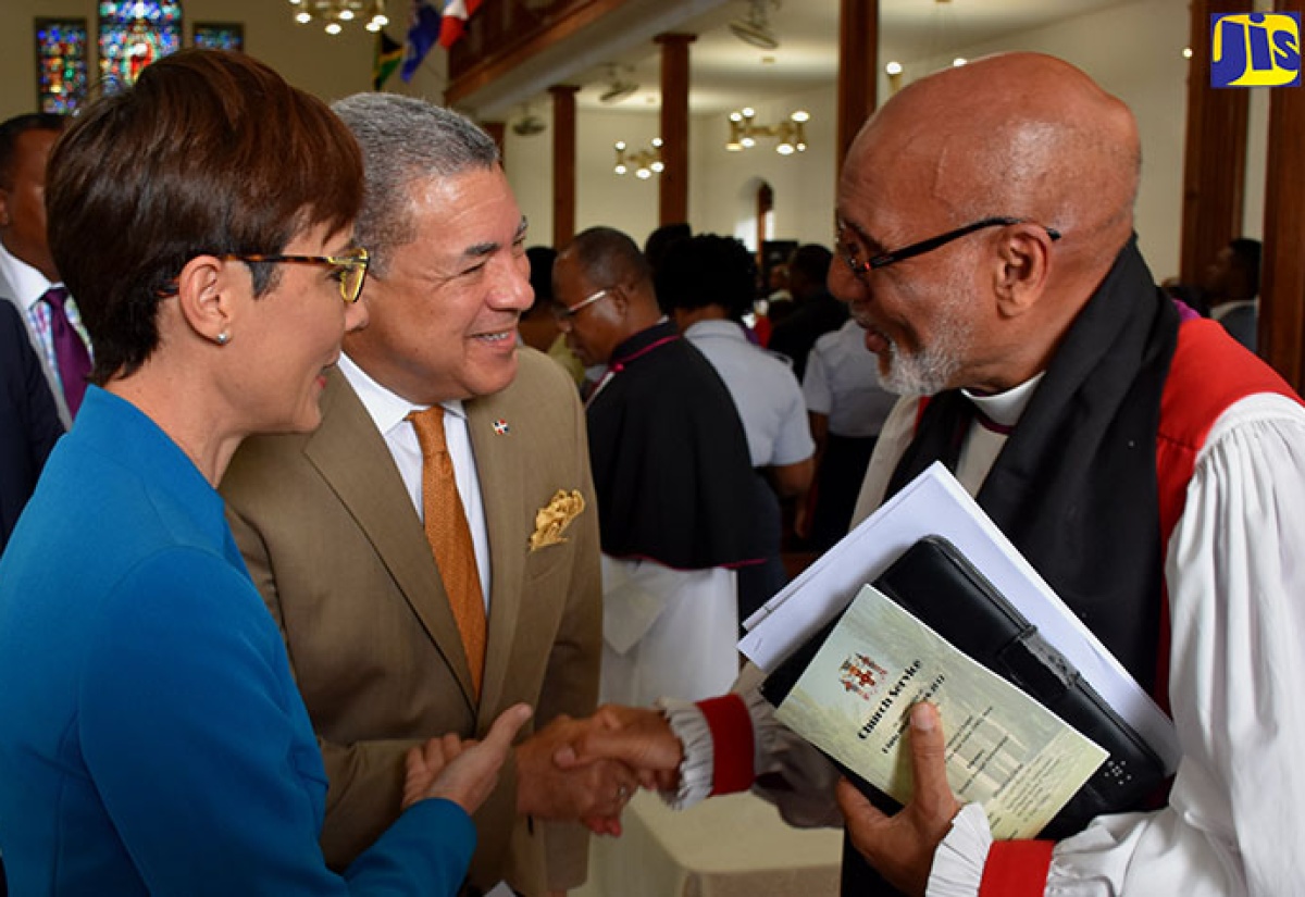 Minister of Foreign Affairs and Foreign Trade, Senator the Hon. Kamina Johnson Smith (left), introduces Ambassador of the Dominican Republic and Dean of the Diplomatic Corps, His Excellency Dr. José Tomás Ares Germán (centre) to Lord Bishop, Diocese of Jamaica and the Cayman Islands, Right Reverend Dr. Howard Gregory (right). Occasion was the 2017 Diplomatic Week church service held yesterday (February 5) at the University Chapel on the Mona campus. Diplomatic Week is being observed from February 5 to February 10 under the theme: ‘Growth through Partnerships.’
