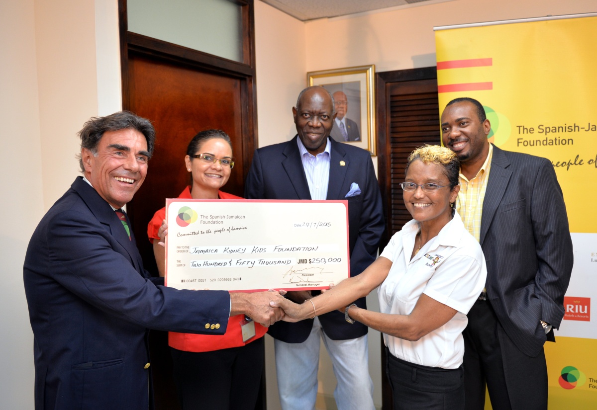 Health Minister Commends Spanish-Jamaican Foundation