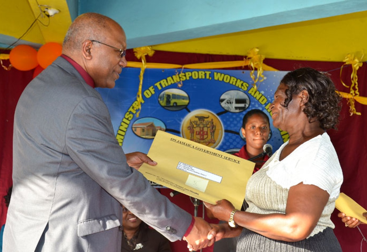 Seaview Gardens Residents Get Titles