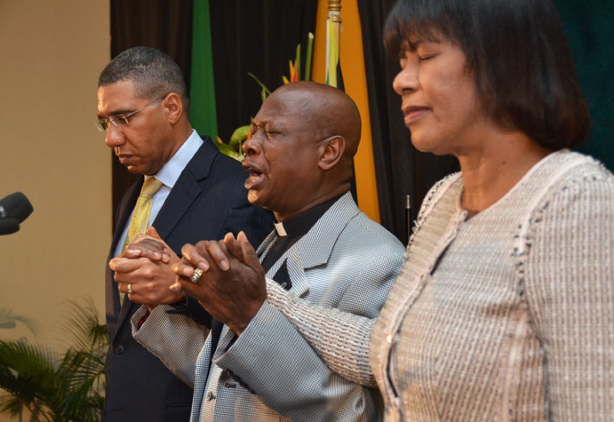 Leaders Gather to Pray for Country