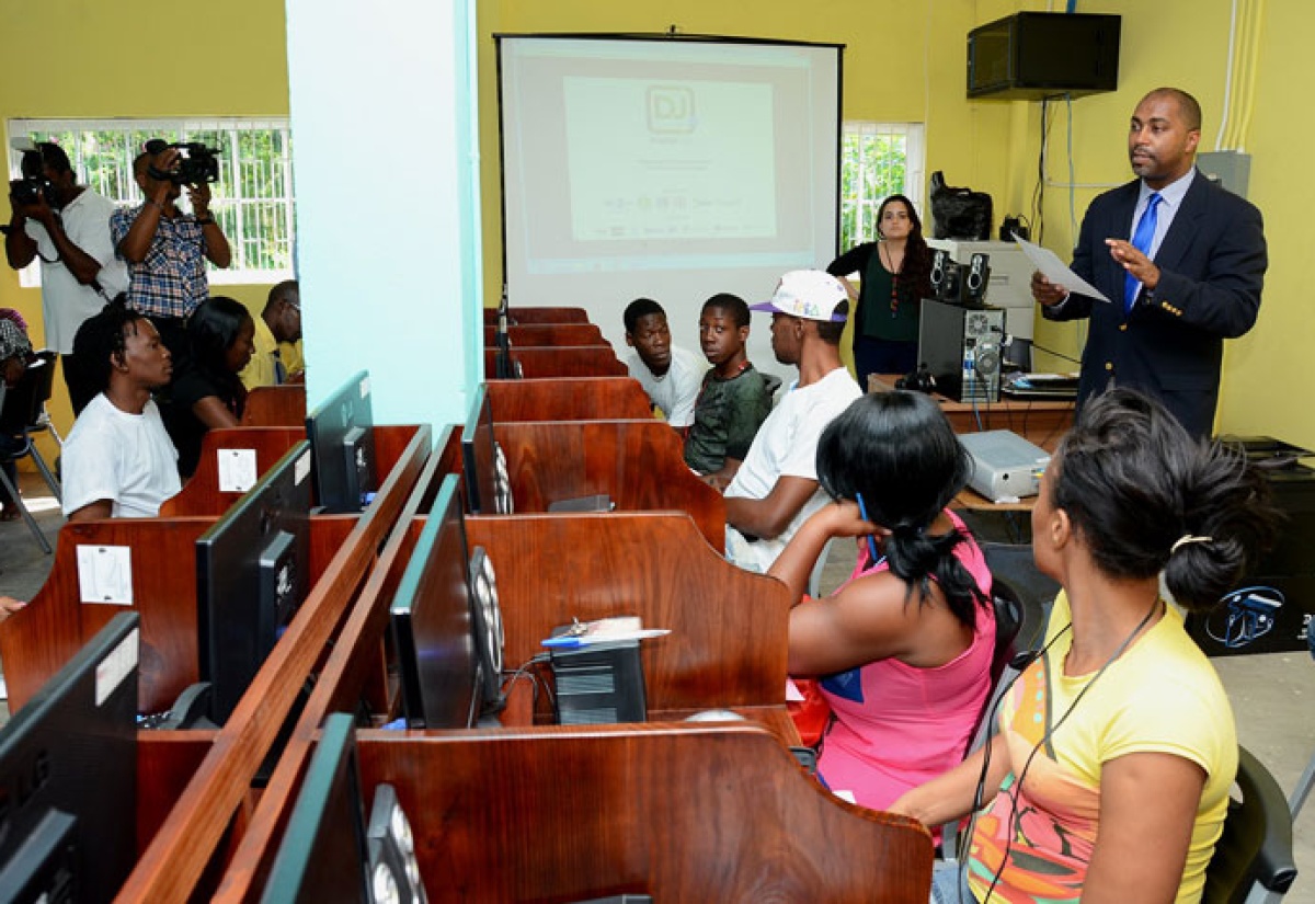 Young People Trained in Mobile App Development