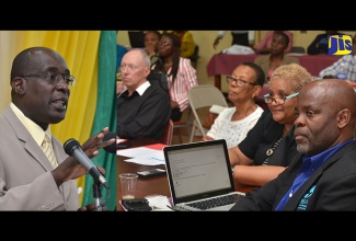 Senator Reid was speaking at a meeting with leaders of independent schools across the island held on February 23 at the Caenwood Centre in Kingston. 