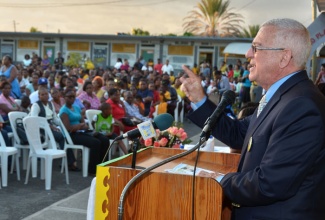 Minister of Education, Hon. Rev. Ronald Thwaites, emphasizes a point while addressing the Kensington Primary School’s Parent-Teachers Association (PTA) General Meeting, held on November 20 at the institution’s location in Greater Portmore, St. Catherine.