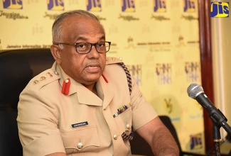 Commandant of the Jamaica Combined Cadet Force (JCCF), Colonel Errol Johnson, addresses recent JIS ‘Think Tank’.