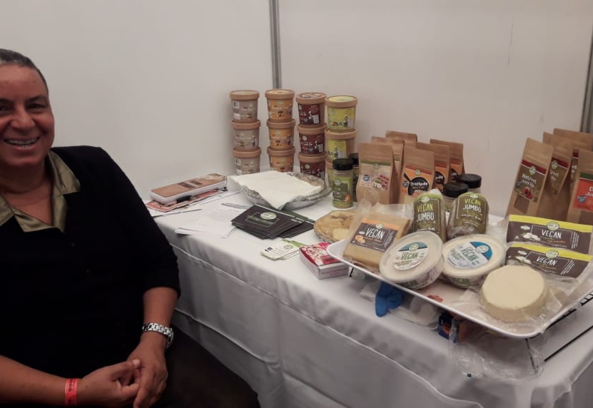 Breast Cancer Survivor Turns Healthy Eating Passion Into Business
