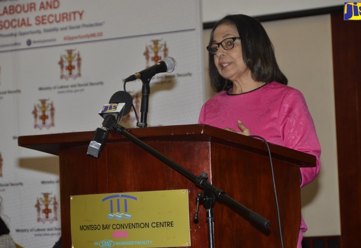 1,200 Residents of Western Jamaica Benefit From Labour Ministry Roadshow