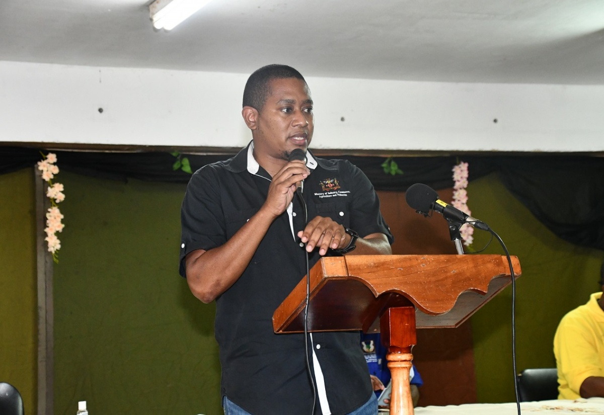 Minister of Agriculture and Fisheries, Hon. Floyd Green, addresses farmers at the Albert High School in Southern Trelawny, following a tour of farms and agricultural lands in the area on Friday (January 22).

 