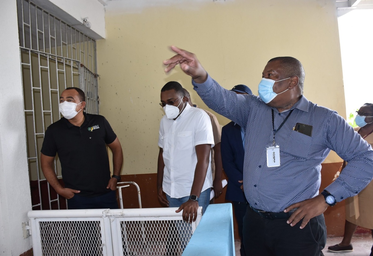 Dr. Tufton Signs $38.9 Million Contract for Perimeter Fencing at Lionel Town Hospital