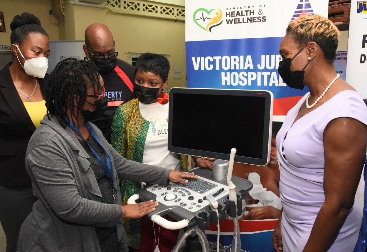 PHOTO: Victoria Jubilee Hospital Gets DC-30 Ultrasound Machine