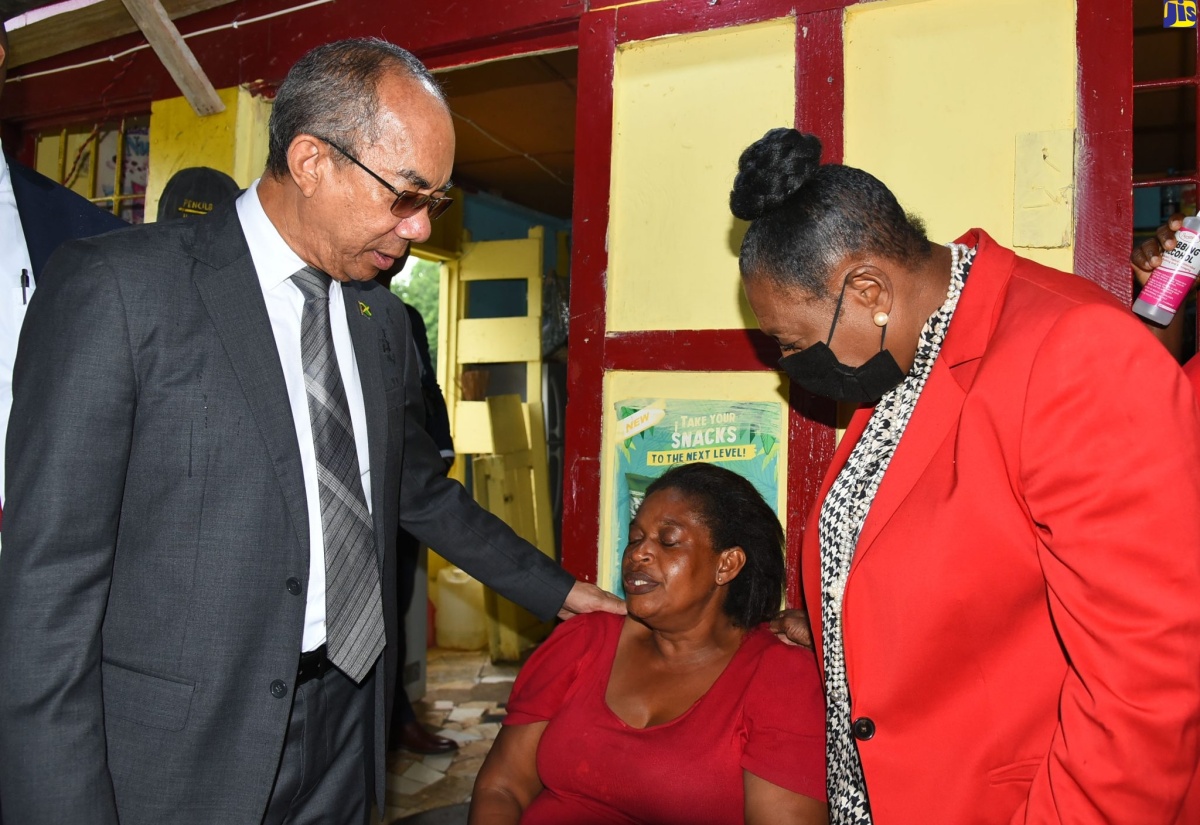 PHOTOS: Govt Officials Visit Family of Homicide Victims