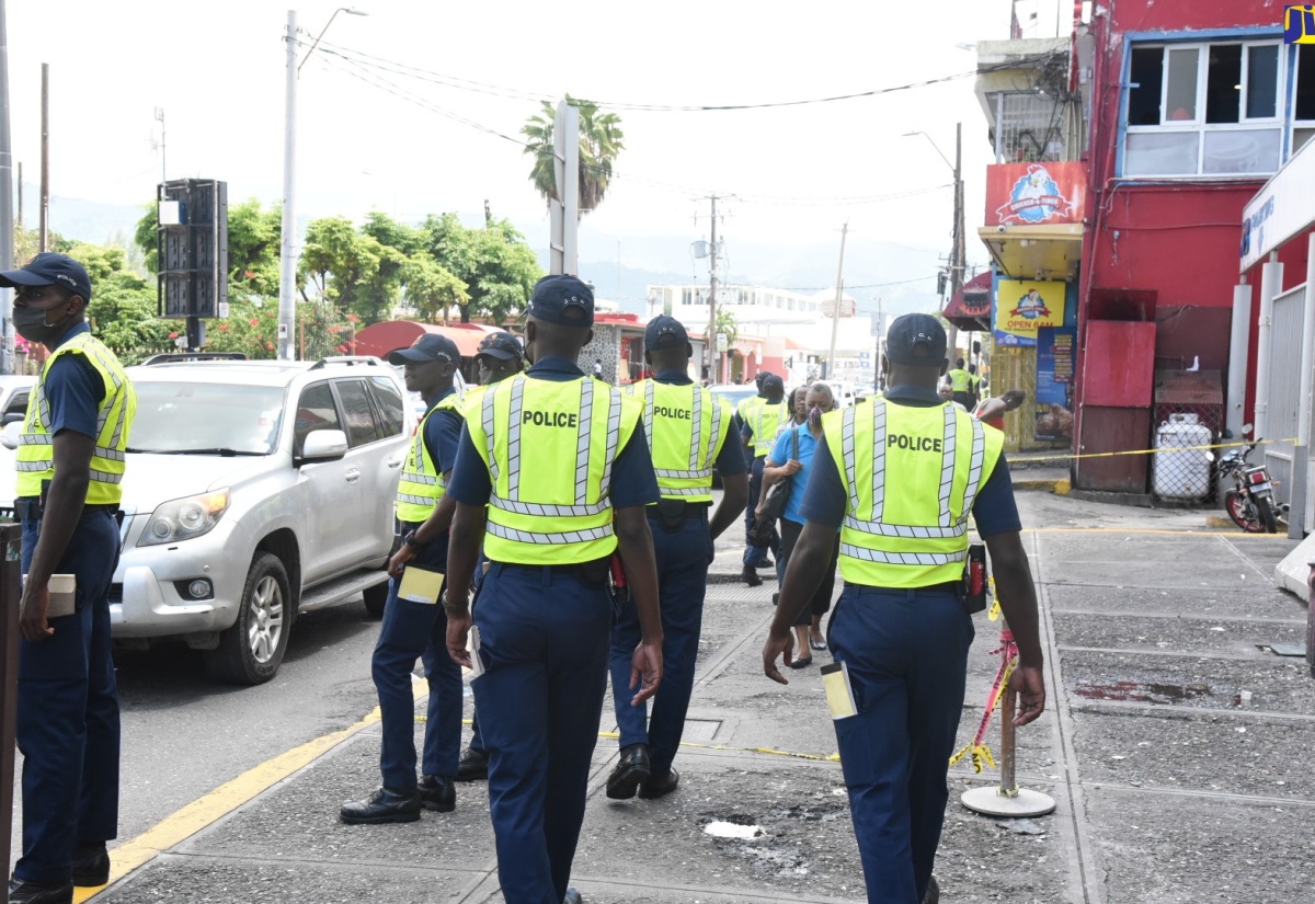 More Police Officers in Town Centres