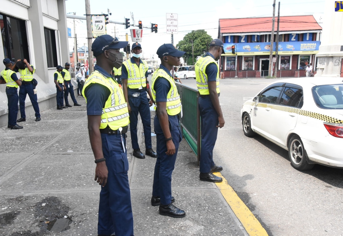 More Police Officers in Town Centres