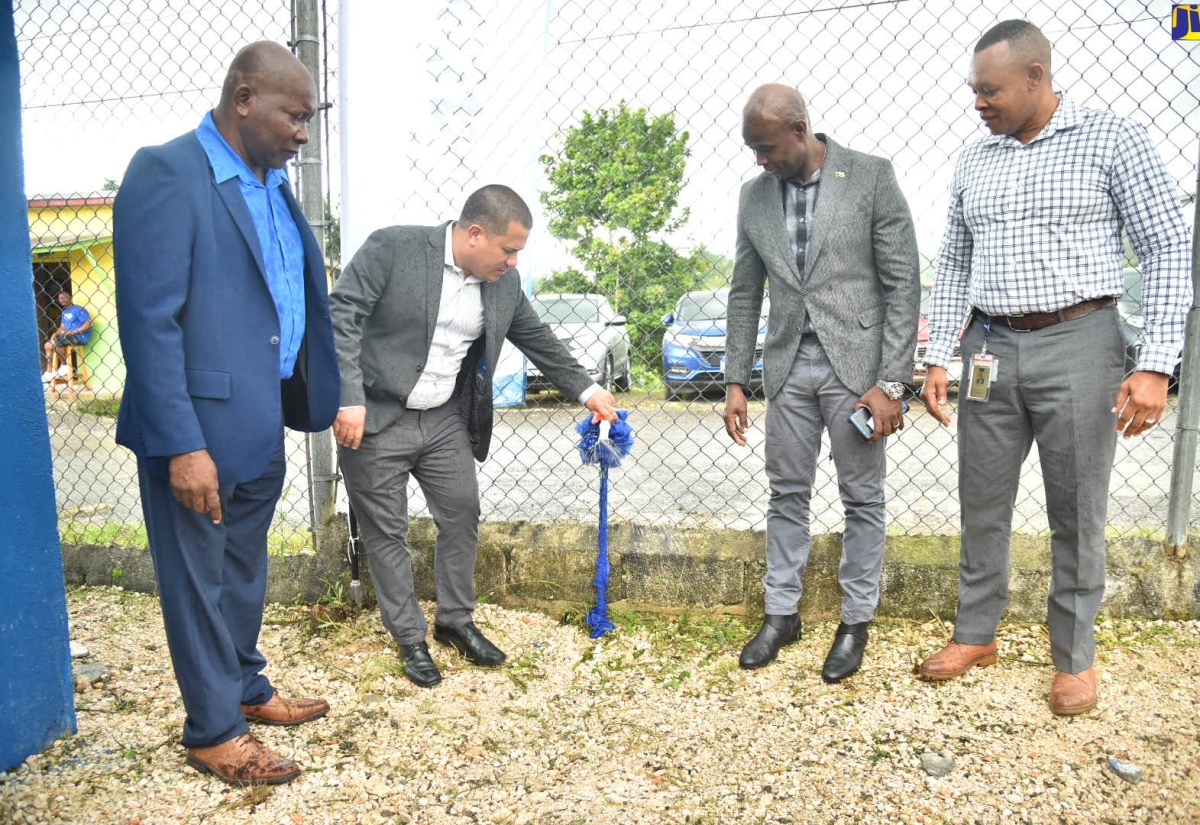 PHOTOS: Minister Samuda Turns on Mason River/Kellits/Sandy River Water Supply System