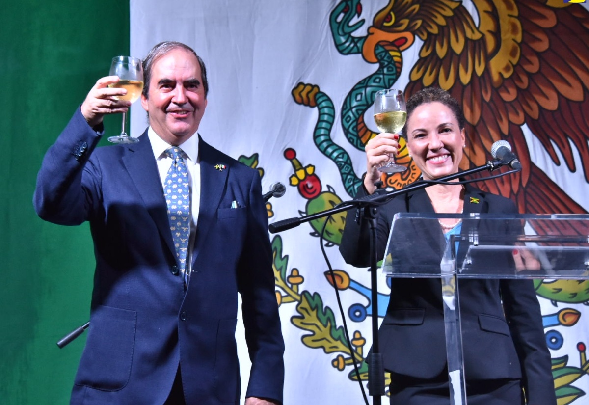 PHOTOS: Reception to Celebrate the 212th Anniversary of Mexico’s Independence