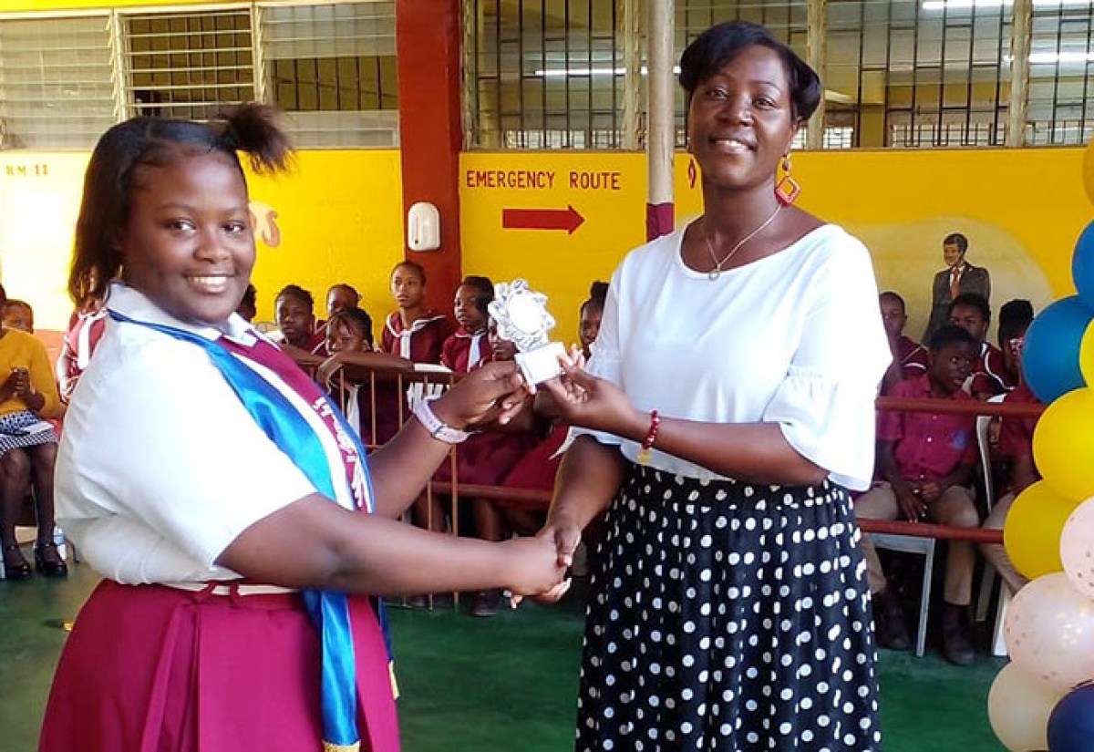 Lennon High School Students Recognised for Good Deeds