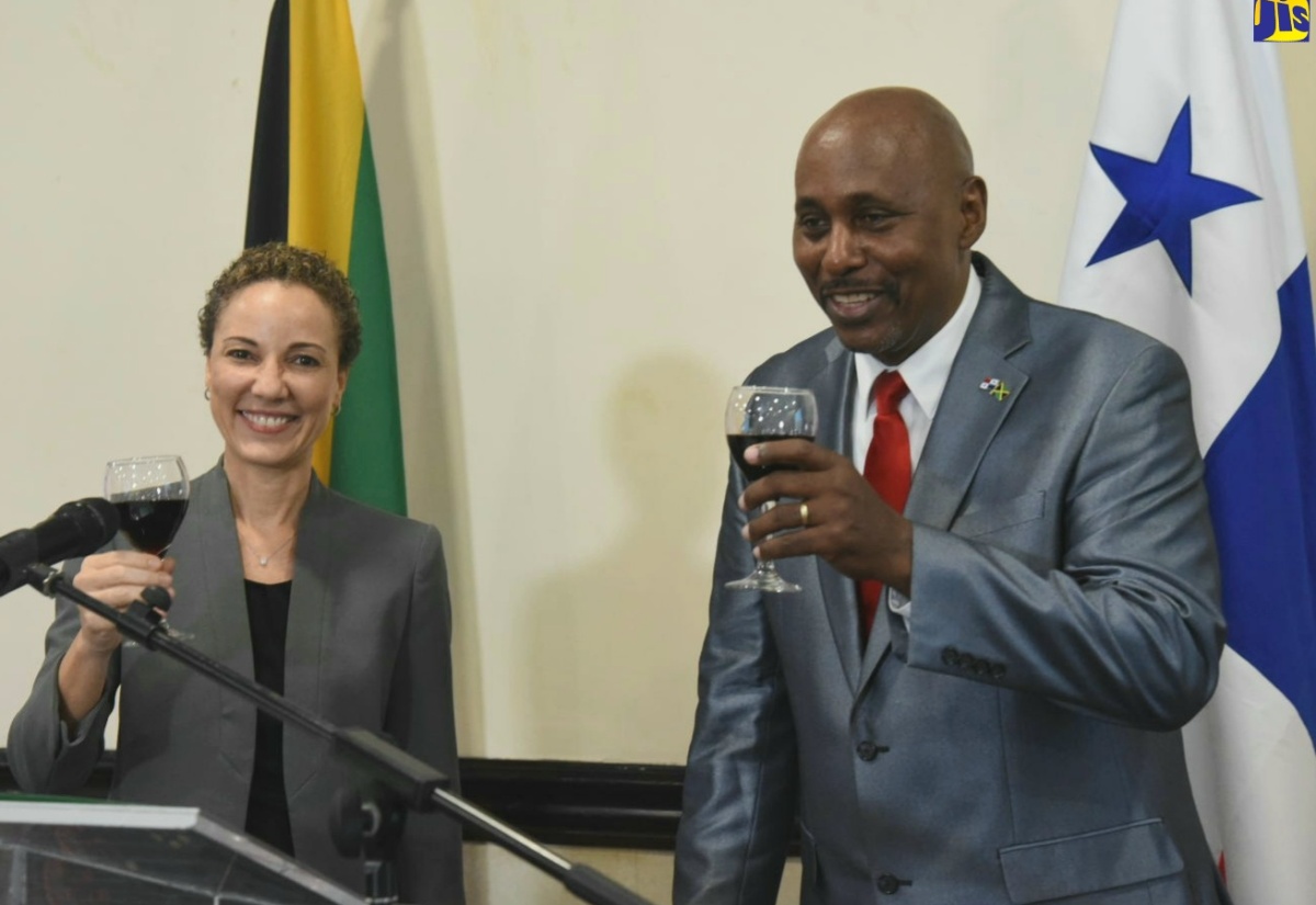 PHOTOS: Minister Johnson Smith Attends National Day of Panama Reception