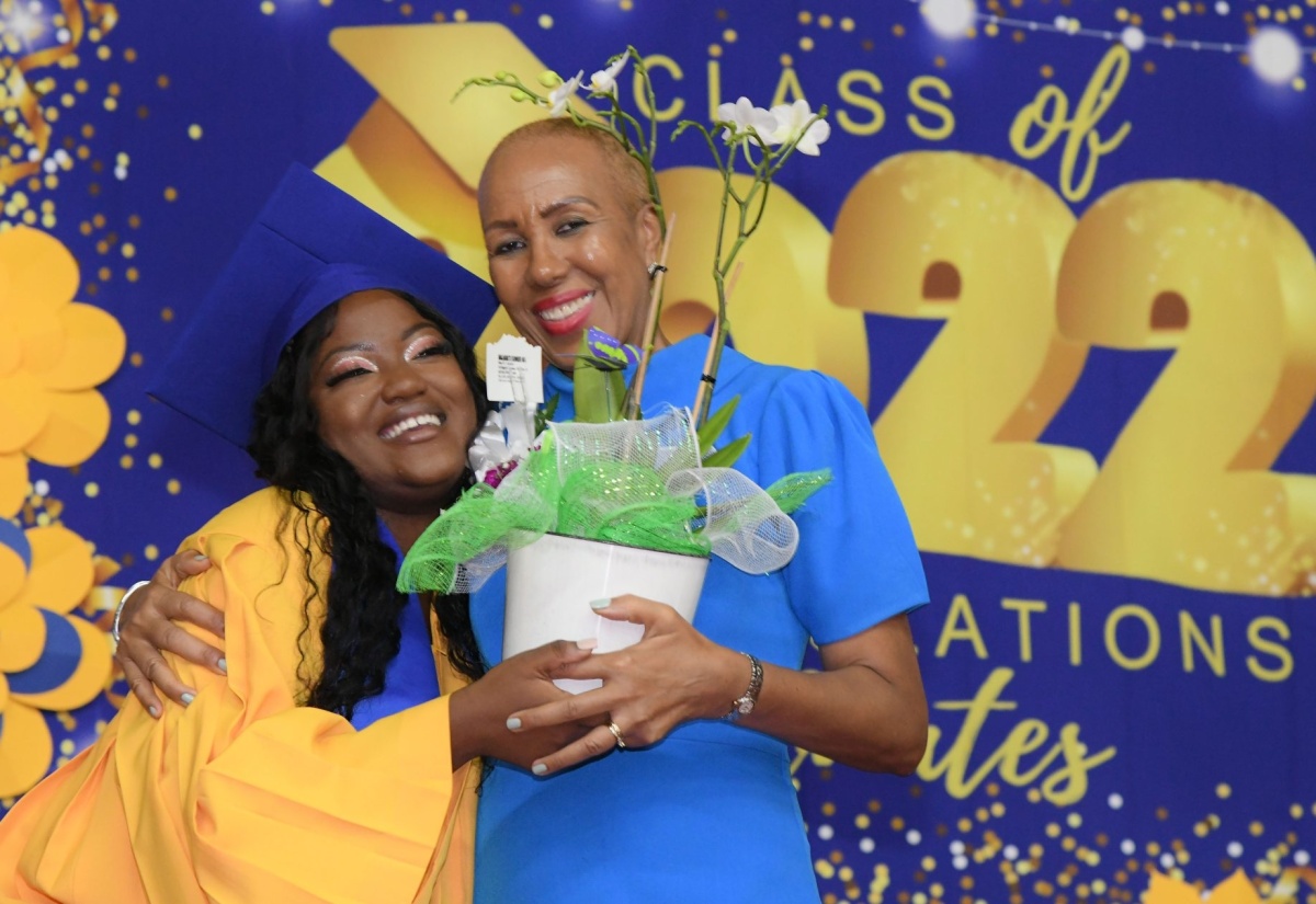 PHOTOS: Minister Williams at Merl Grove Graduation Ceremony
