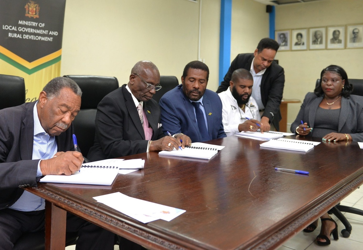 $41-Million Contract Signed for Rehabilitation of Beckford Lodge Road