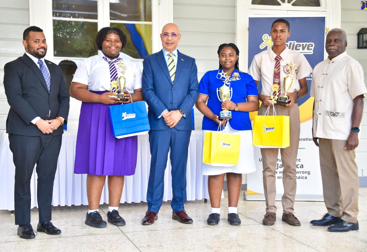 Winners of ‘I Belive’ Media and Information Literacy Essay Competition Awarded