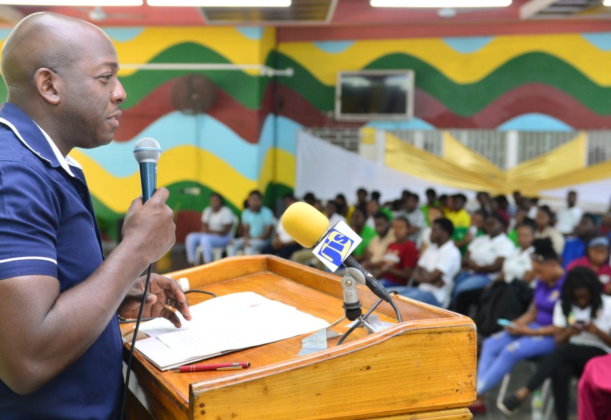 PHOTOS: Minister Pearnel Charles Attends CASE Intellectual Stimulation Day