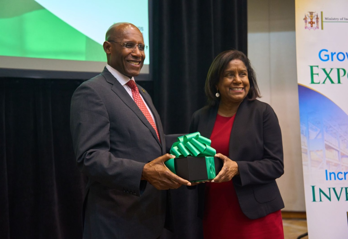 Industry Minister Heads Trade Mission in Trinidad and Tobago