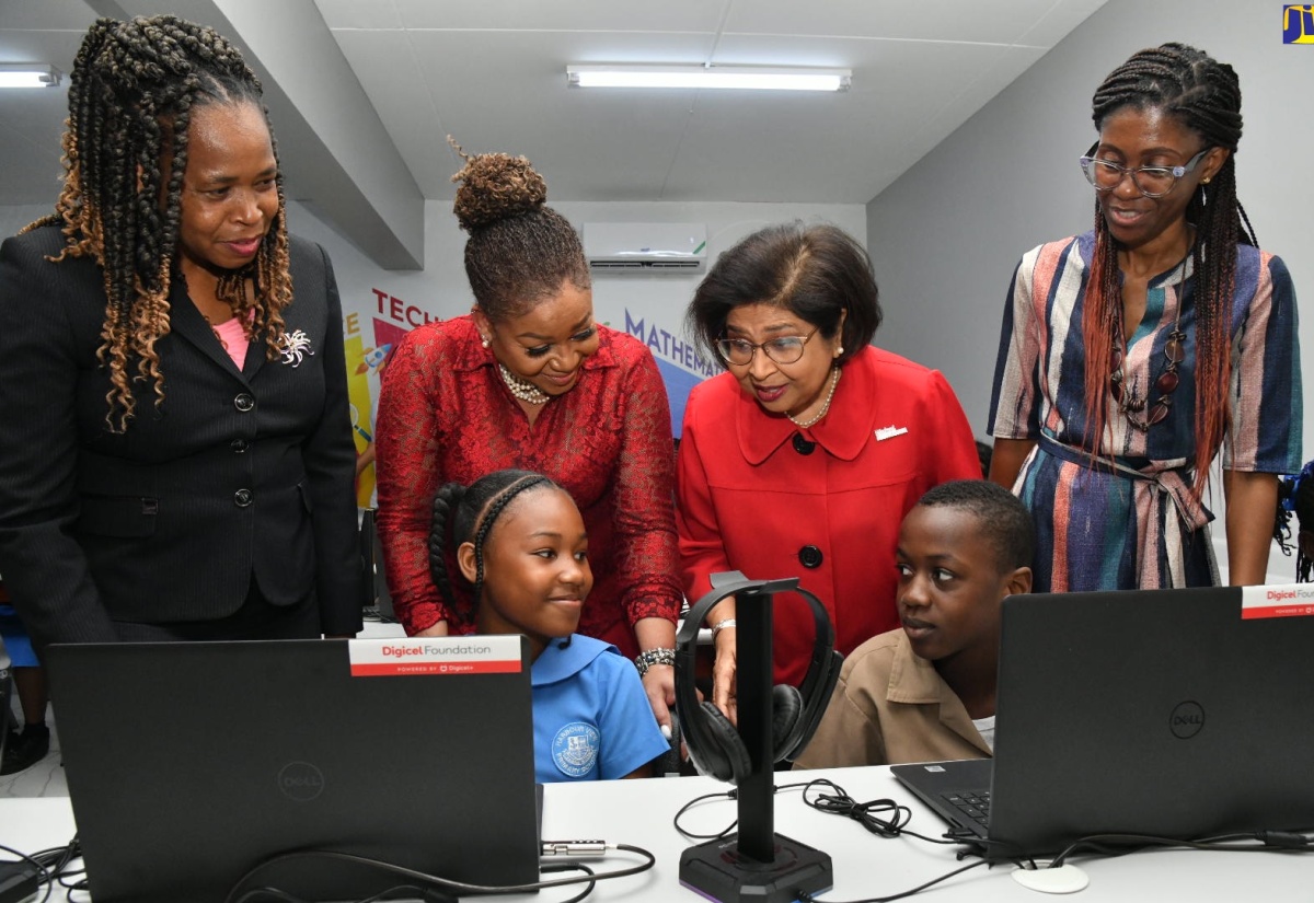 Digital Champions Being Created at Harbour View Primary School