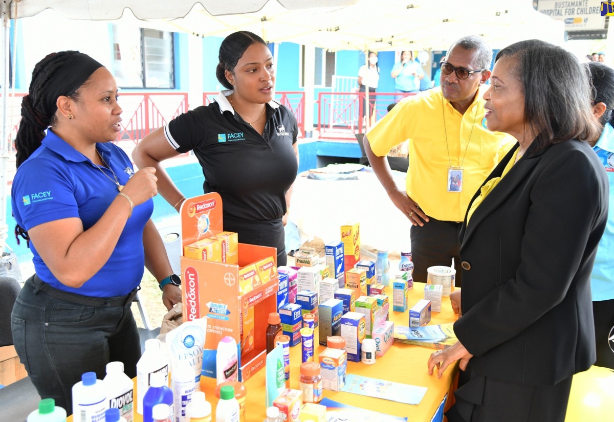 PHOTOS: Lady Allen Attends Health Fair and Open Day at Bustamante Hospital for Children