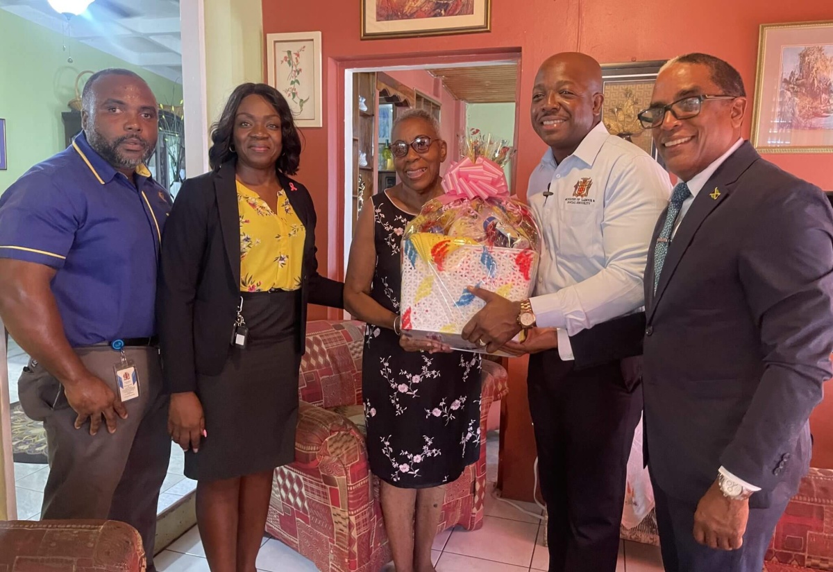 PHOTO: Senior Citizens Celebrated – Jamaica Information Service