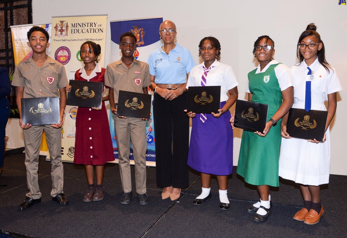 PHOTOS: Top PEP Students Recognised