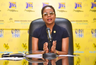 Minister of Legal and Constitutional Affairs, Hon. Marlene Malahoo Forte, addresses a Jamaica Information Service (JIS) ‘Think Tank’ at the Agency’s Head Office in Kingston on Thursday (November 23).

