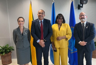 Dr. Crissa Etienne (2nd right) is pictured with (from left to right) Minister of Foreign Affairs & Foreign Trade, Senator the Hon. Kamina Johnson-Smith, Health & Wellness Minister, Dr. the Hon. Christopher Tufton, MP and PAHO/WHO Country Representative to Jamaica, Mr. Ian Stein during her official visit to Jamaica in July 2022. 