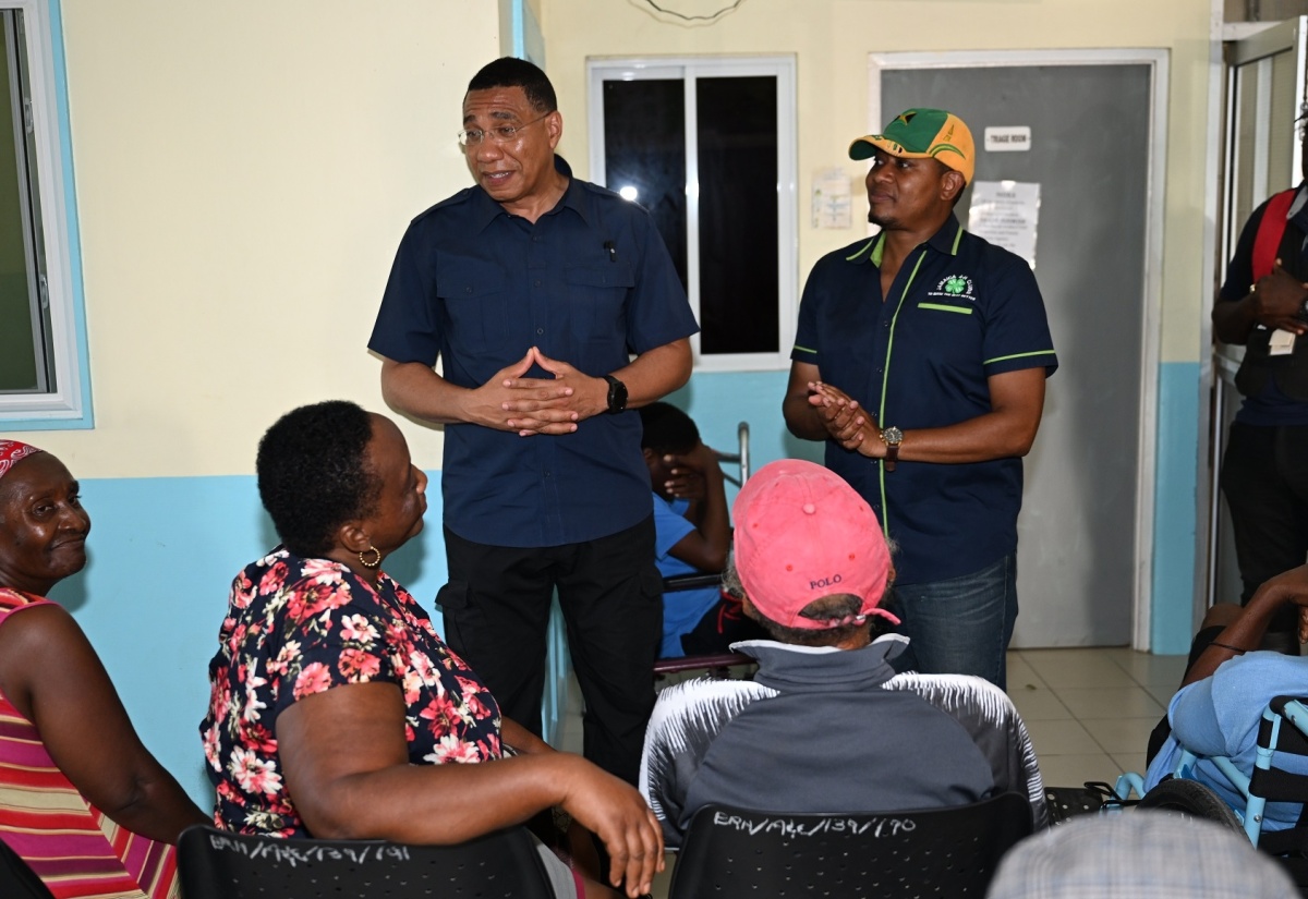 Prime Minister Thanks Medical Personnel in St. Elizabeth for Selfless Service During Hurricane Beryl