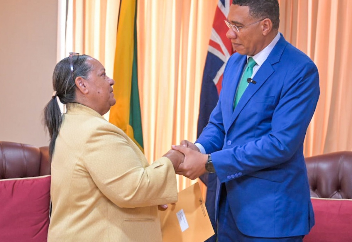 Prime Minister, the Most Hon. Andrew Holness, receives a cheque for US$200,000 from Premier of the Cayman Islands, Hon. Julianna O’Connor-Connolly, towards Jamaica’s Hurricane Beryl recovery efforts. The presentation, which also included medical equipment, was made during a meeting between the leaders on Thursday (July 18) at the Office of the Prime Minister. Premier O’Connor-Connolly led a Cayman Islands delegation that paid a working visit to Jamaica on Thursday.