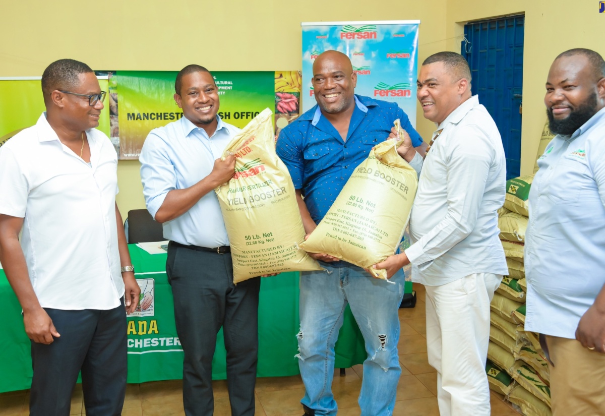 PHOTOS: Agriculture Minister Hands Over Fertiliser To Manchester Farmers Impacted By Hurricane Beryl