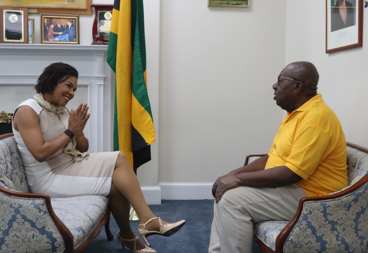 Jamaica’s Ambassador to the United States, Her Excellency Audrey Marks, converses with comedian Oliver Samuels, during his courtesy call at the Embassy of Jamaica in Washington DC on Monday (August 19). Mr. Samuels, dubbed Jamaica’s ‘King of Comedy’, was one of the performers billed for Sunday’s (August 18) third staging of Jamaica Fest, which was hosted by the Embassy at Veterans Plaza in Silver Spring, Maryland.

