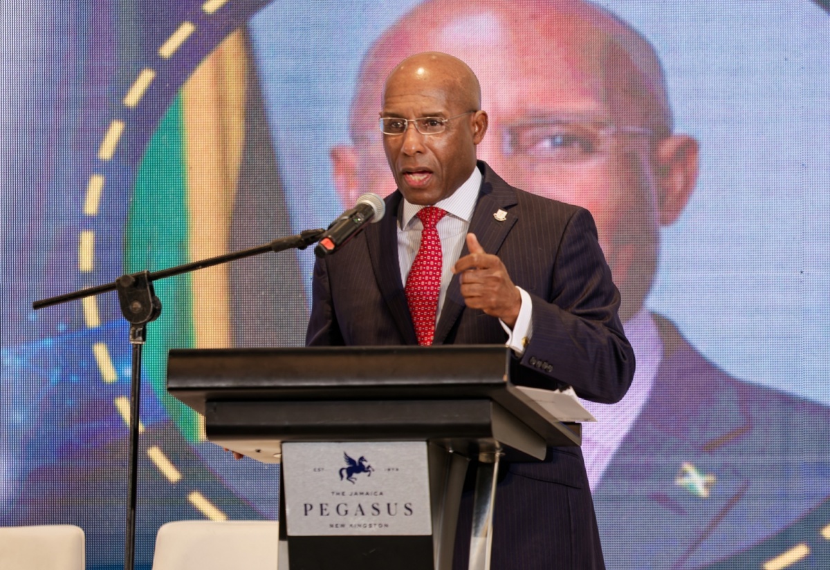 Minister of Industry, Investment and Commerce, Senator the Hon. Aubyn Hill, underscores the critical role of digital transformation in Jamaica’s future economic success while delivering the main address at the Digital Jamaica Summit and Showcase, held recently at The Jamaica Pegasus hotel in Kingston.

