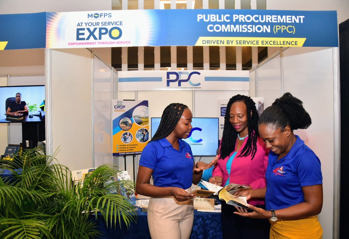 Finance Ministry Hosts ‘At Your Service’ Expo for Customer Service Week